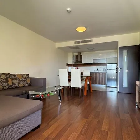 Sunny Family Lejlighed