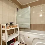 Sunny Family Apartament *